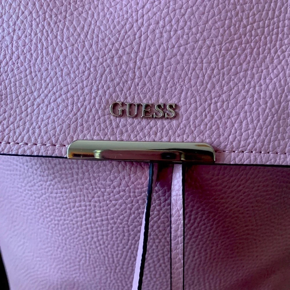 Guess ladies backpack - Picture 7 of 7